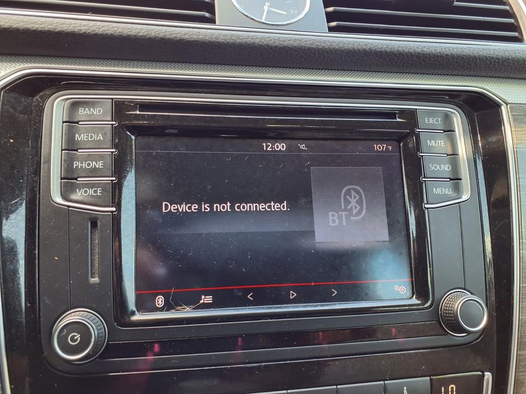Used 2016 Volkswagen Passat 1.8T SE FWD image 3