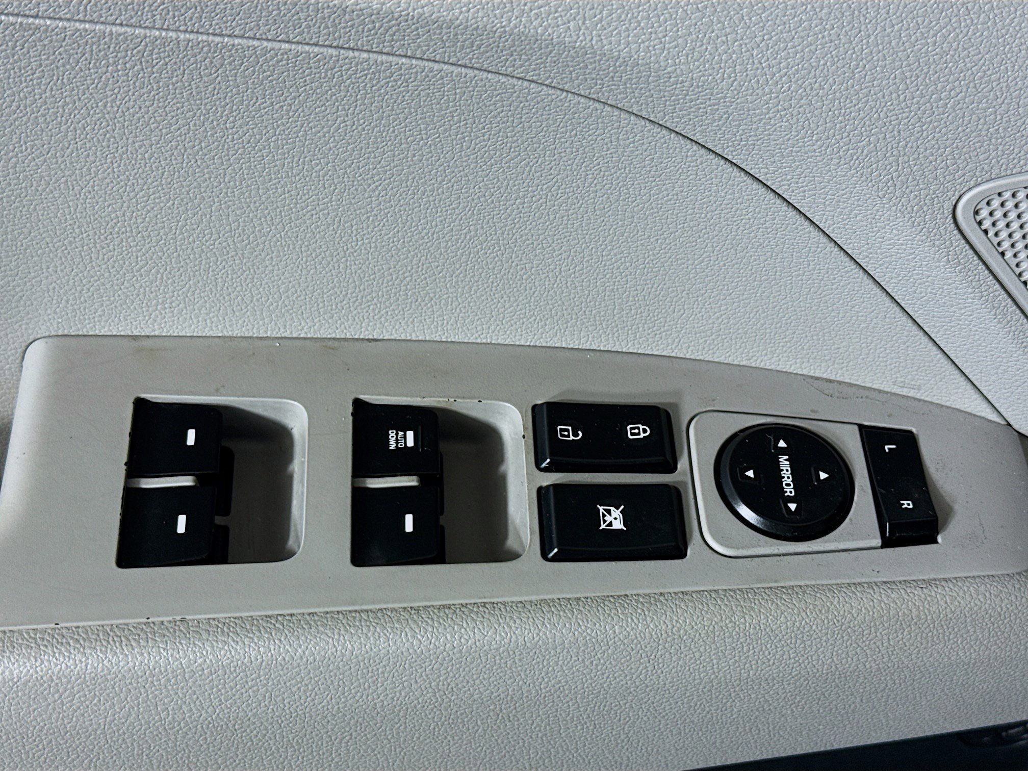 Used 2019 Hyundai Elantra SE image 23