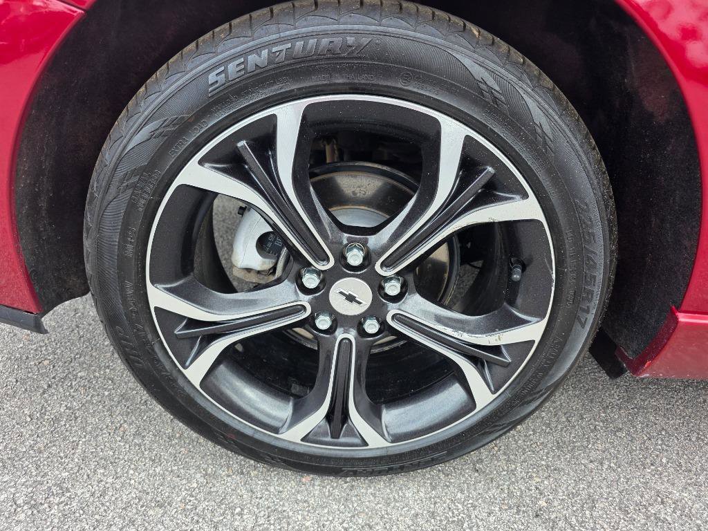 Used 2019 Chevrolet Cruze LT w/ RS Package image 19