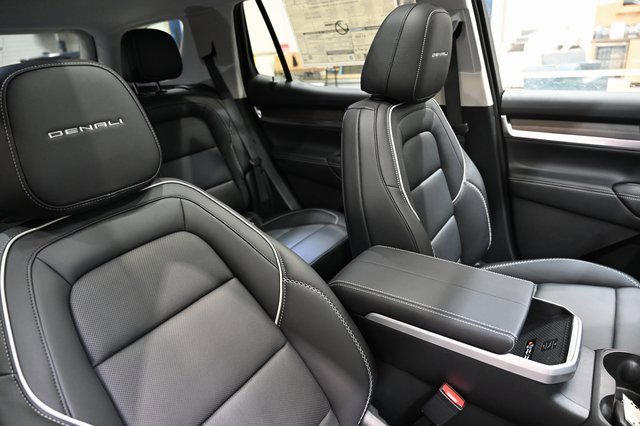 New 2026 GMC Terrain Denali w/ LPO, Floor Liner Package image 8