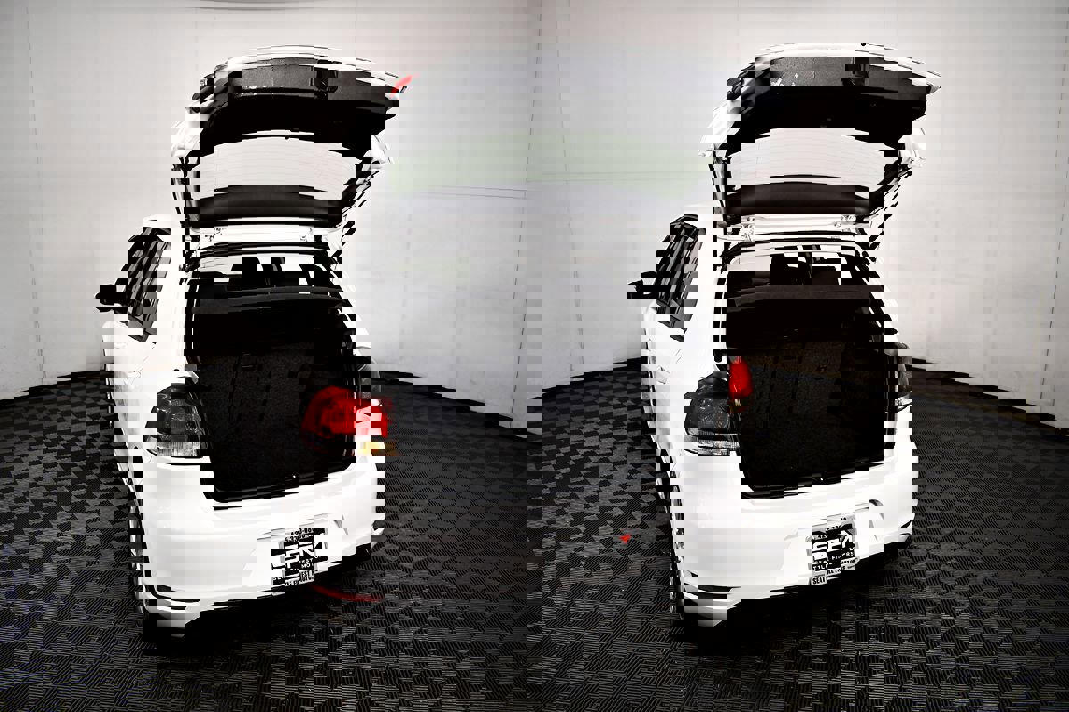 Used 2014 Volkswagen Golf 4-Door image 35