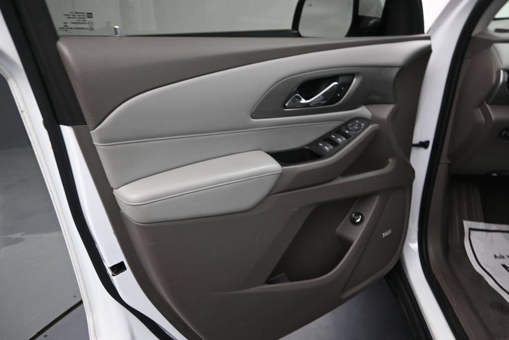 Used 2019 Chevrolet Traverse LT w/ LT Premium Package FWD image 15