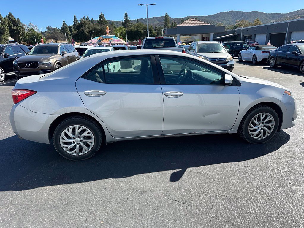 Used 2018 Toyota Corolla LE FWD image 4