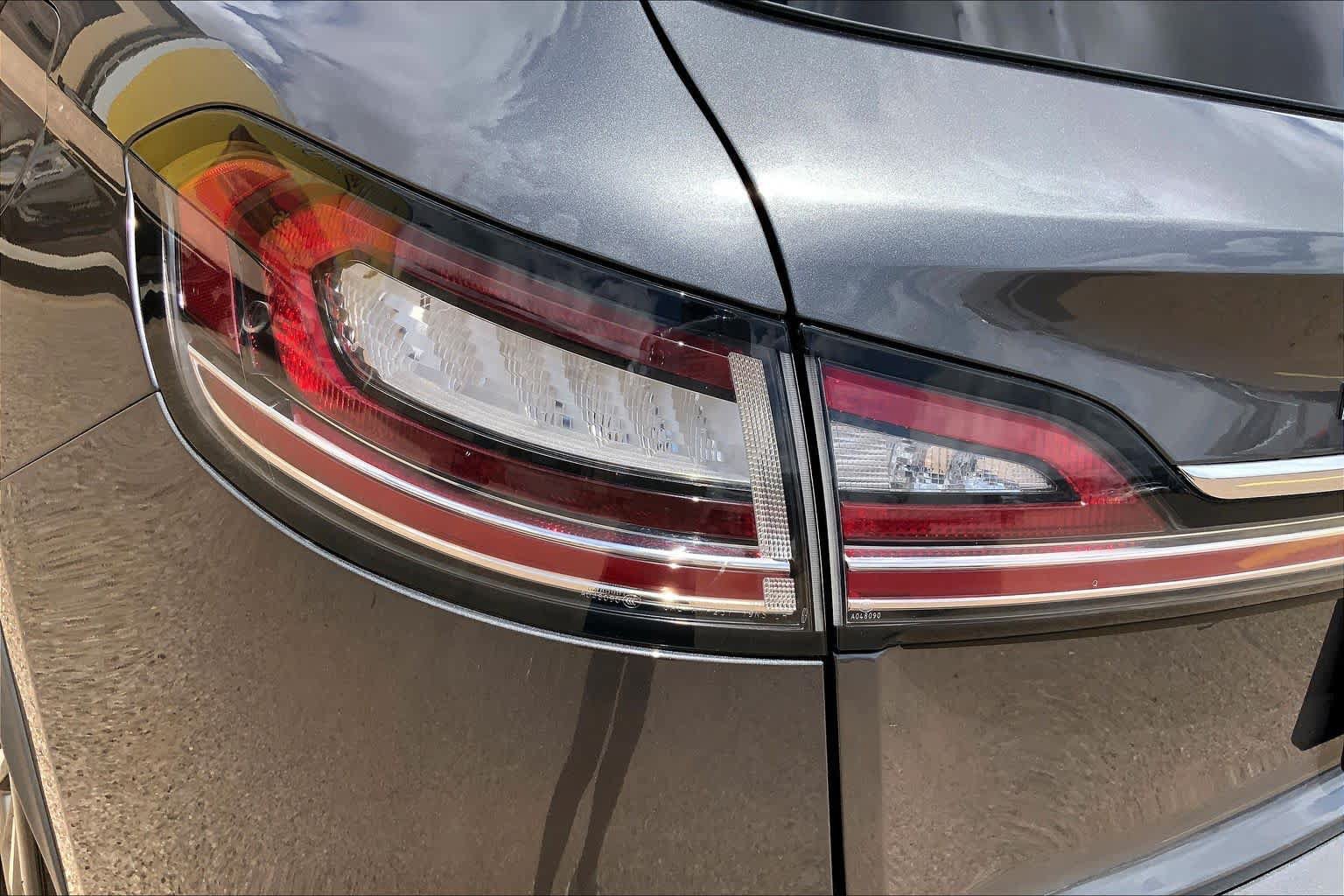 Used 2022 Lincoln Nautilus Reserve AWD/4WD image 29