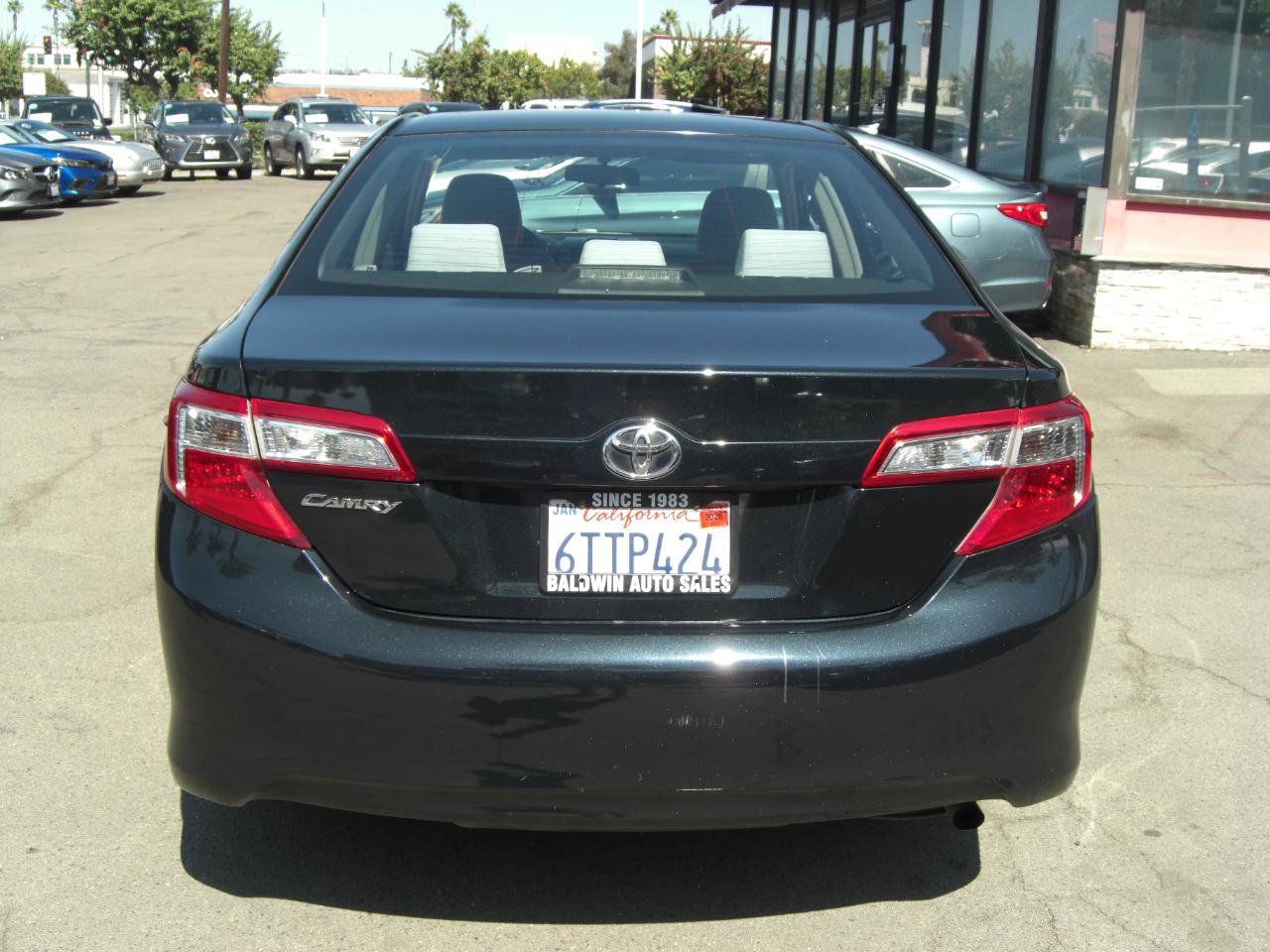 Used 2012 Toyota Camry L FWD image 7