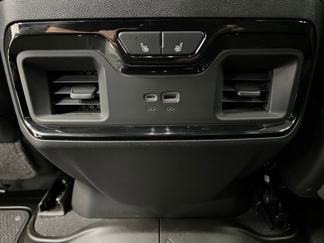 Used 2025 GMC Sierra 3500 AT4 w/ AT4 Premium Plus Package AWD/4WD image 39
