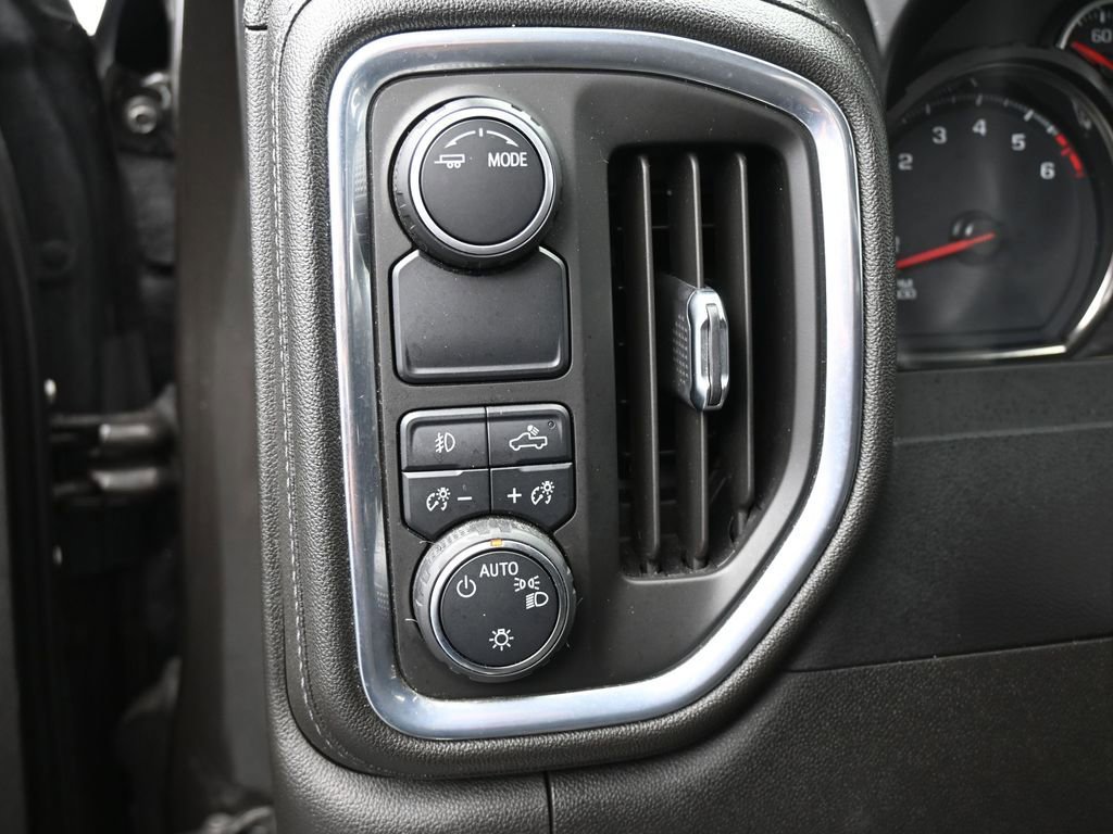 Used 2021 Chevrolet Silverado 1500 RST image 33