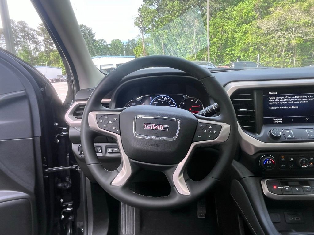 Used 2023 GMC Acadia Denali w/ Black Diamond Edition image 10