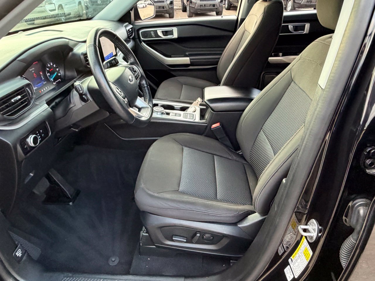 Used 2022 Ford Explorer XLT RWD image 28