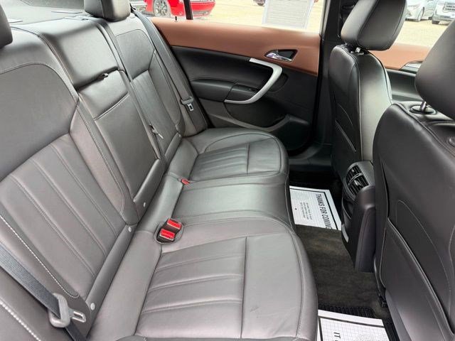 Used 2017 Buick Regal Sport Touring image 17