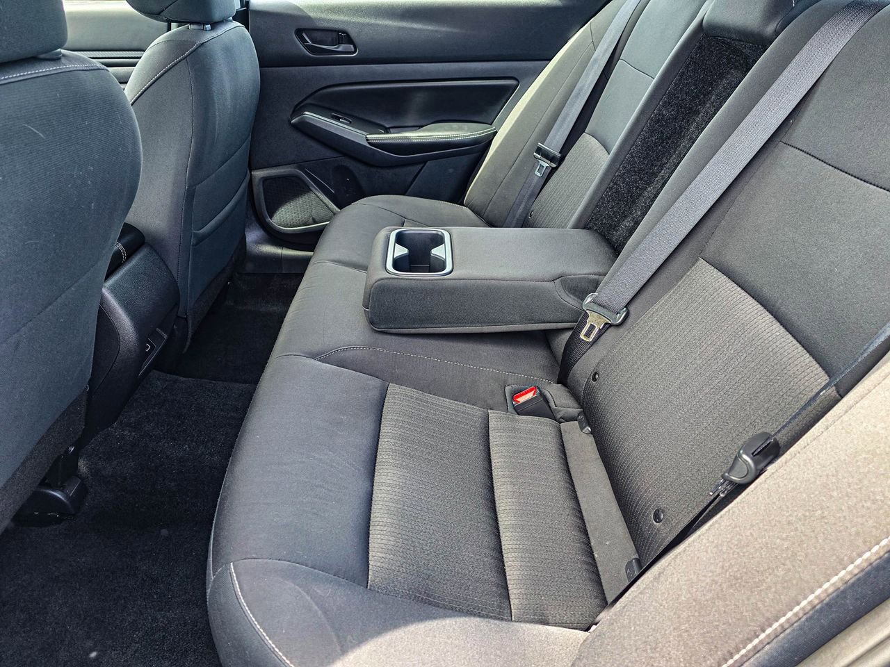 Used 2025 Nissan Altima 2.5 SV image 31