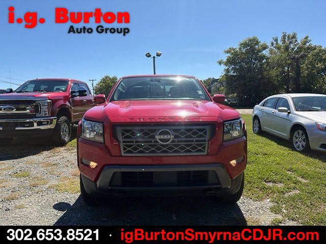 Used 2022 Nissan Frontier SV AWD/4WD image 2