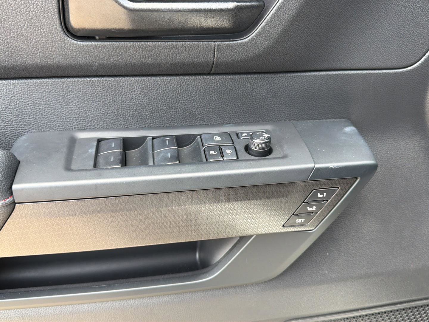 Used 2025 Toyota Tundra TRD Pro AWD/4WD image 15