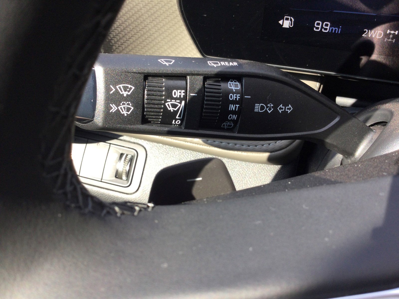 New 2025 Chevrolet Equinox LT w/ Convenience Package II image 16