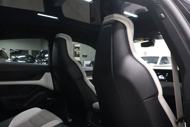 Used 2022 Porsche Taycan RWD image 21