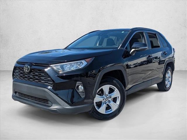 Used 2021 Toyota RAV4 XLE image 1