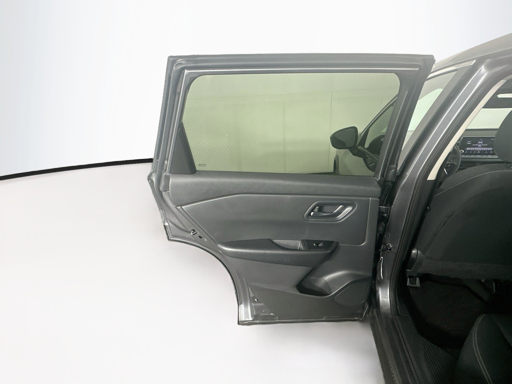 Used 2024 Nissan Rogue S FWD image 25