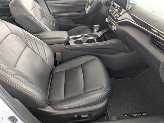 Used 2023 Nissan Altima 2.5 SR w/ SR Premium Package image 32