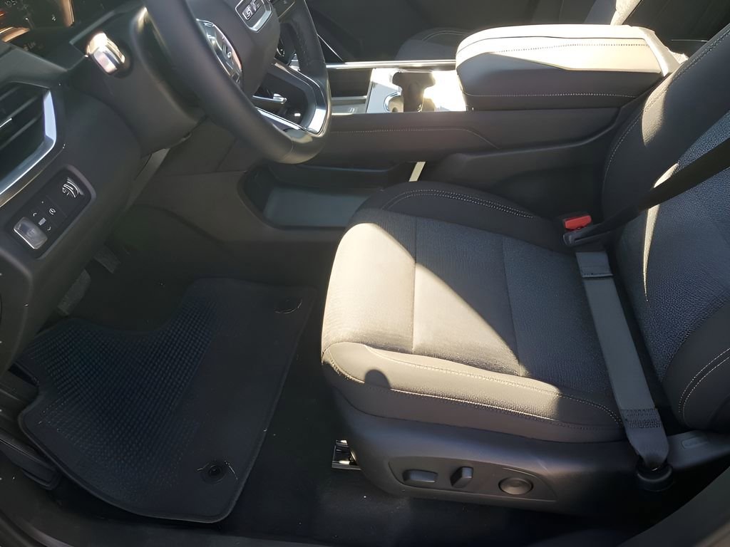 New 2026 GMC Acadia Elevation image 32