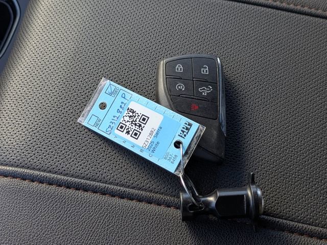 Used 2025 GMC Sierra 1500 AT4 image 34