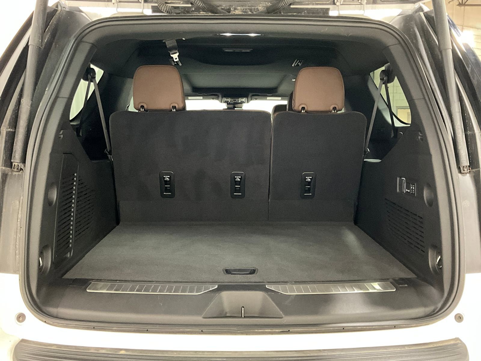 Used 2024 Chevrolet Suburban High Country w/ Max Trailering Package AWD/4WD image 26