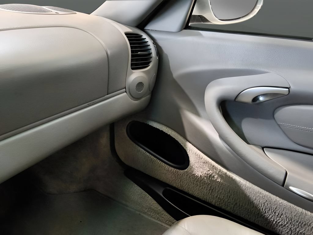 Used 2001 Porsche 911 Carrera RWD image 27