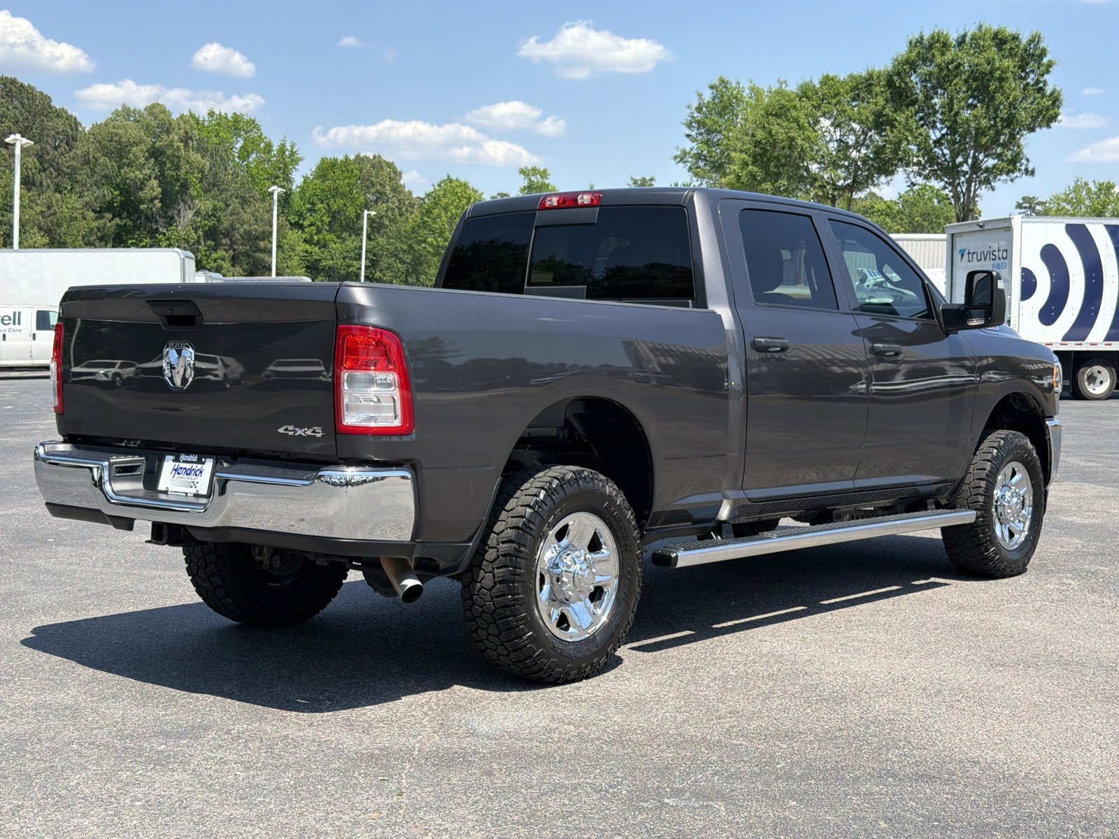 Used 2024 RAM 2500 Tradesman w/ Chrome Appearance Group AWD/4WD image 12