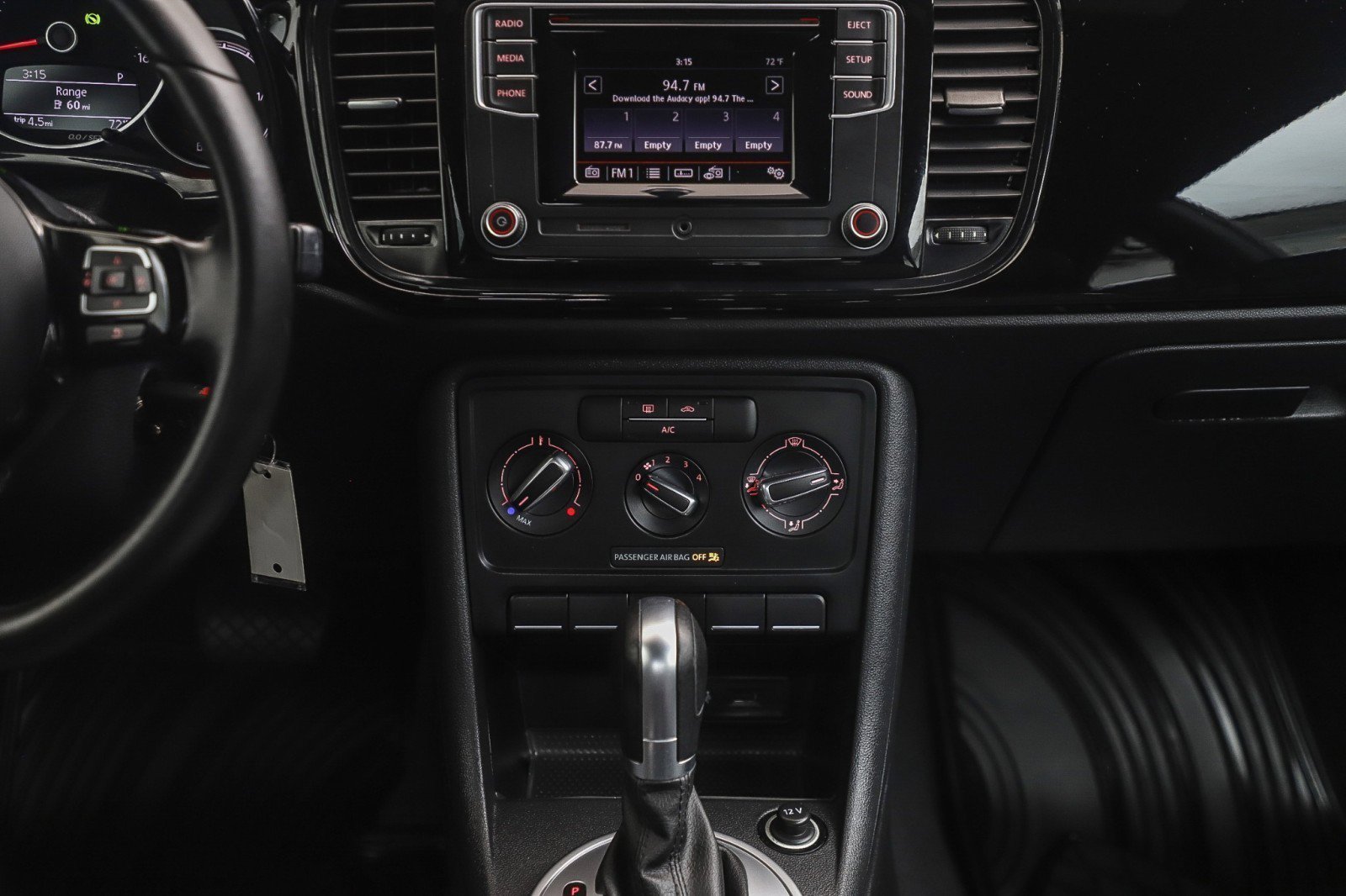 Used 2018 Volkswagen Beetle 2.0T S FWD image 14