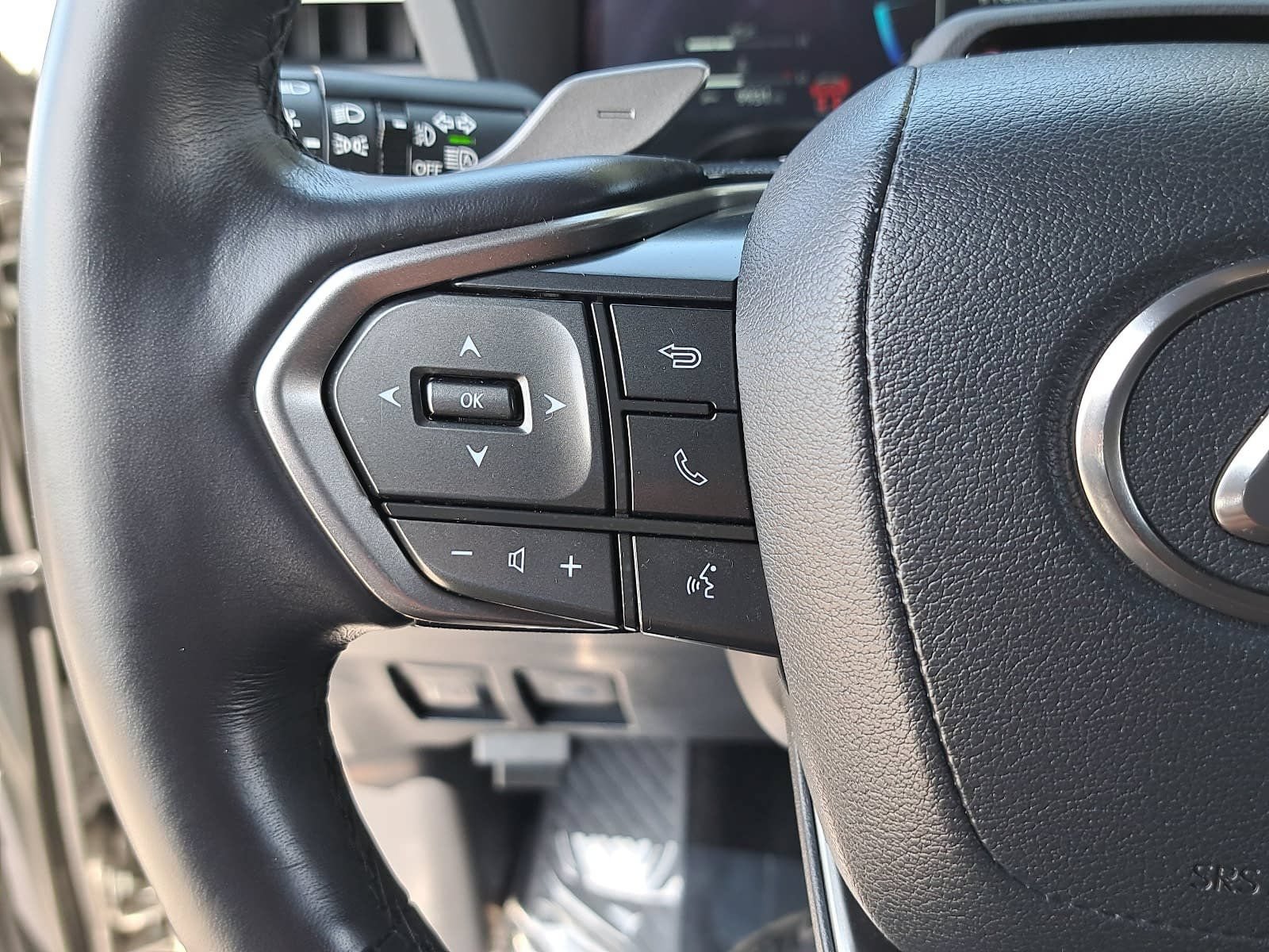 Used 2024 Lexus GX 550 w/ Accessory Package (2T) AWD/4WD image 19