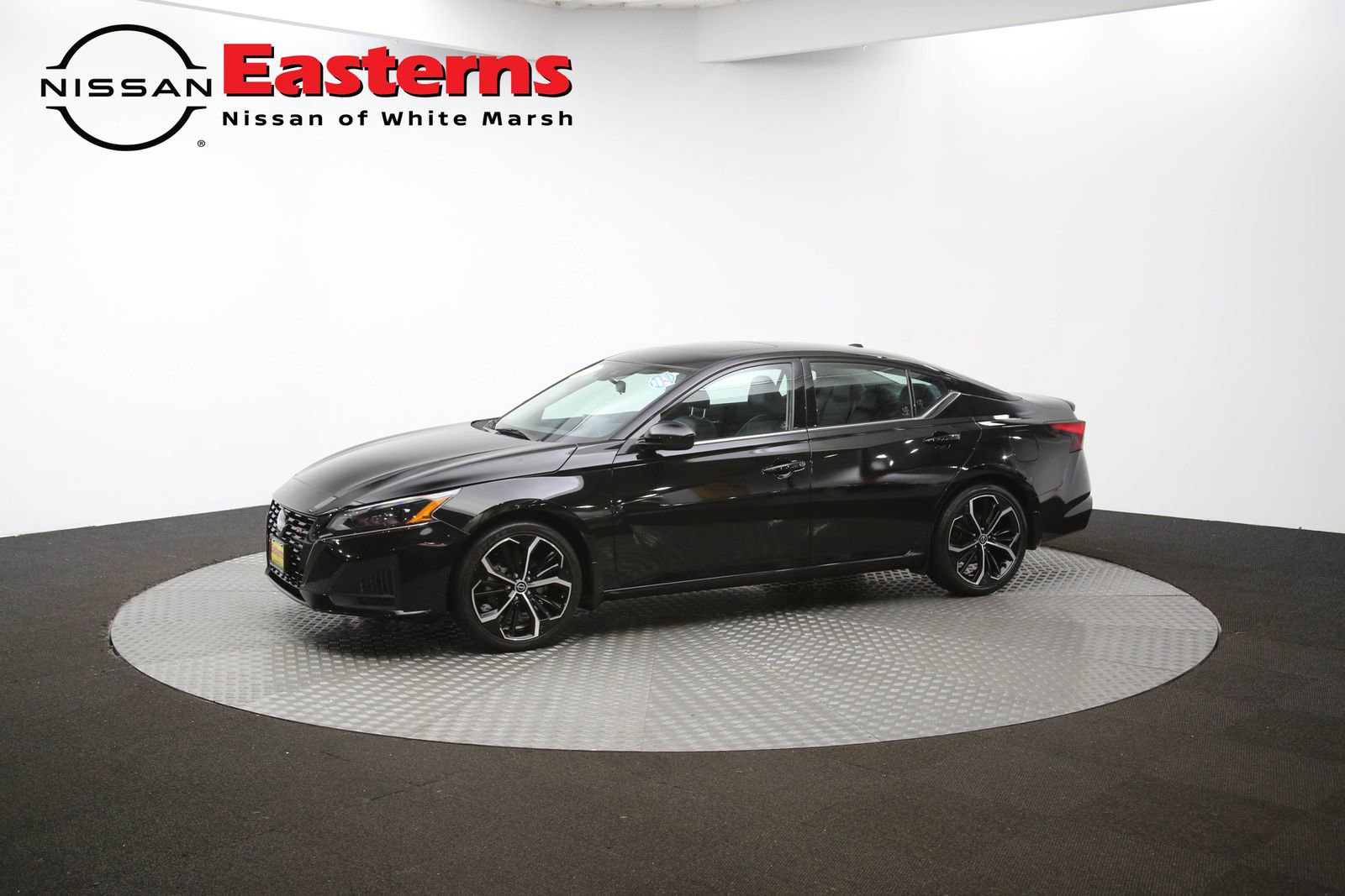 Used 2023 Nissan Altima 2.5 SR w/ SR Premium Package image 95