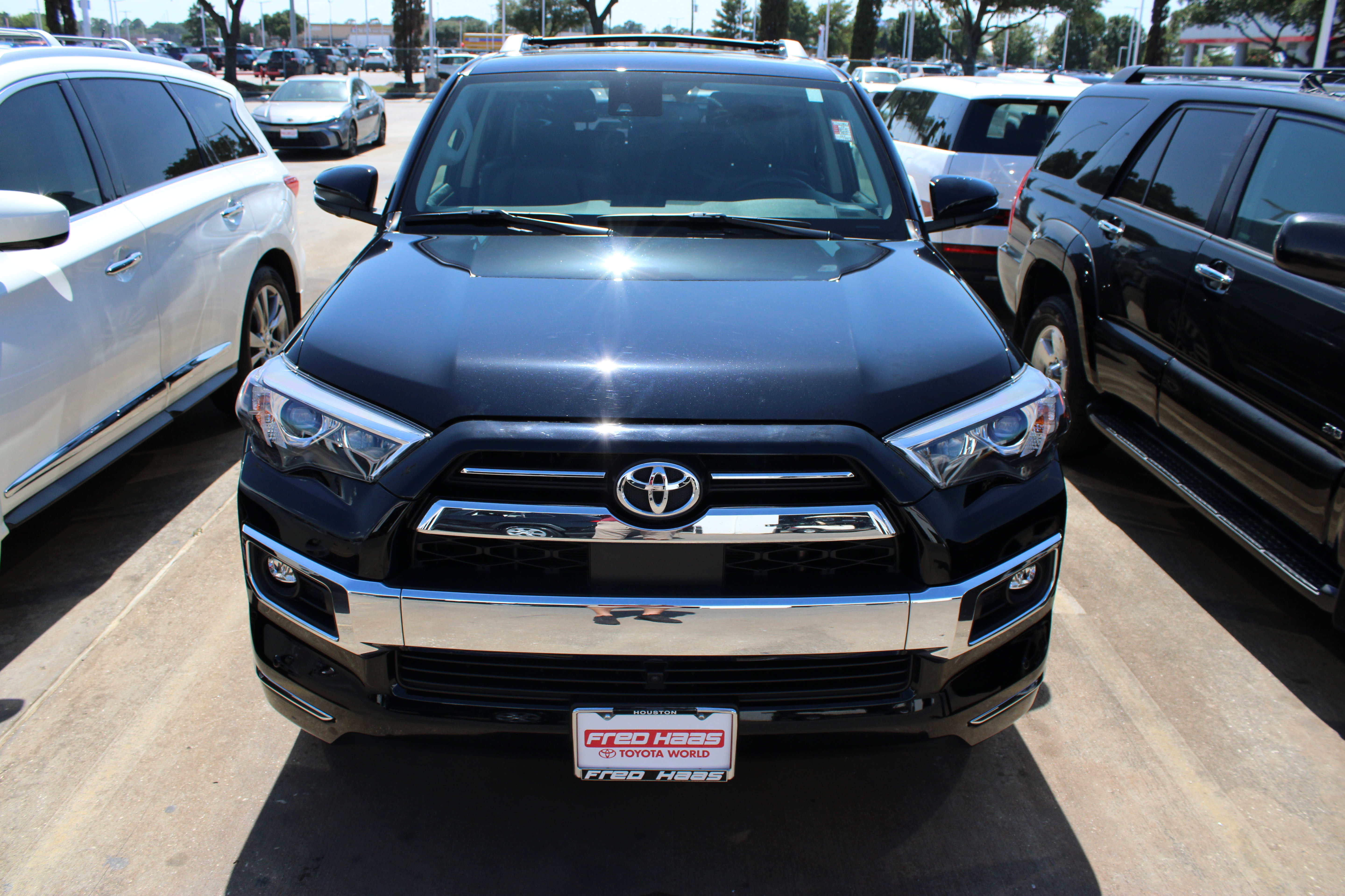 Used 2024 Toyota 4Runner Limited RWD image 3