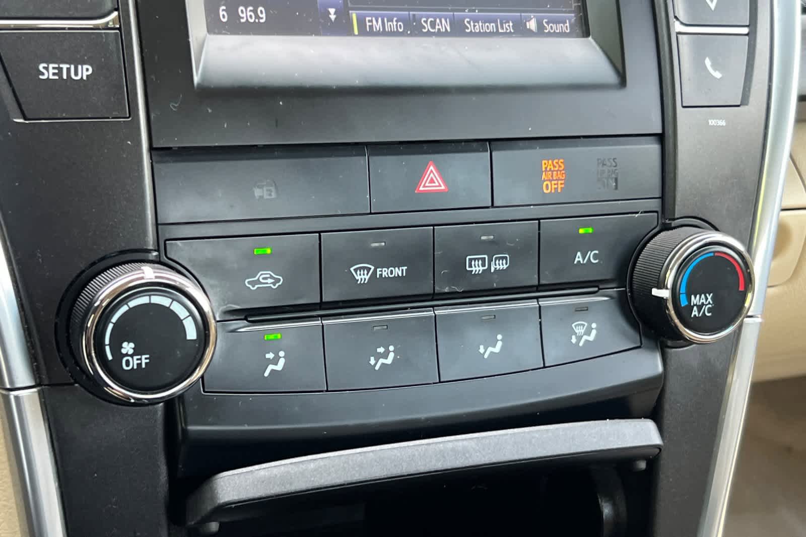 Used 2015 Toyota Camry LE FWD image 20
