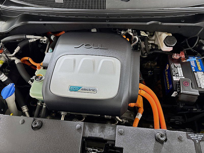 Used 2017 Kia Soul EV + FWD image 28