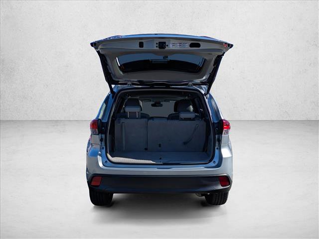 Used 2018 Toyota Highlander XLE image 7