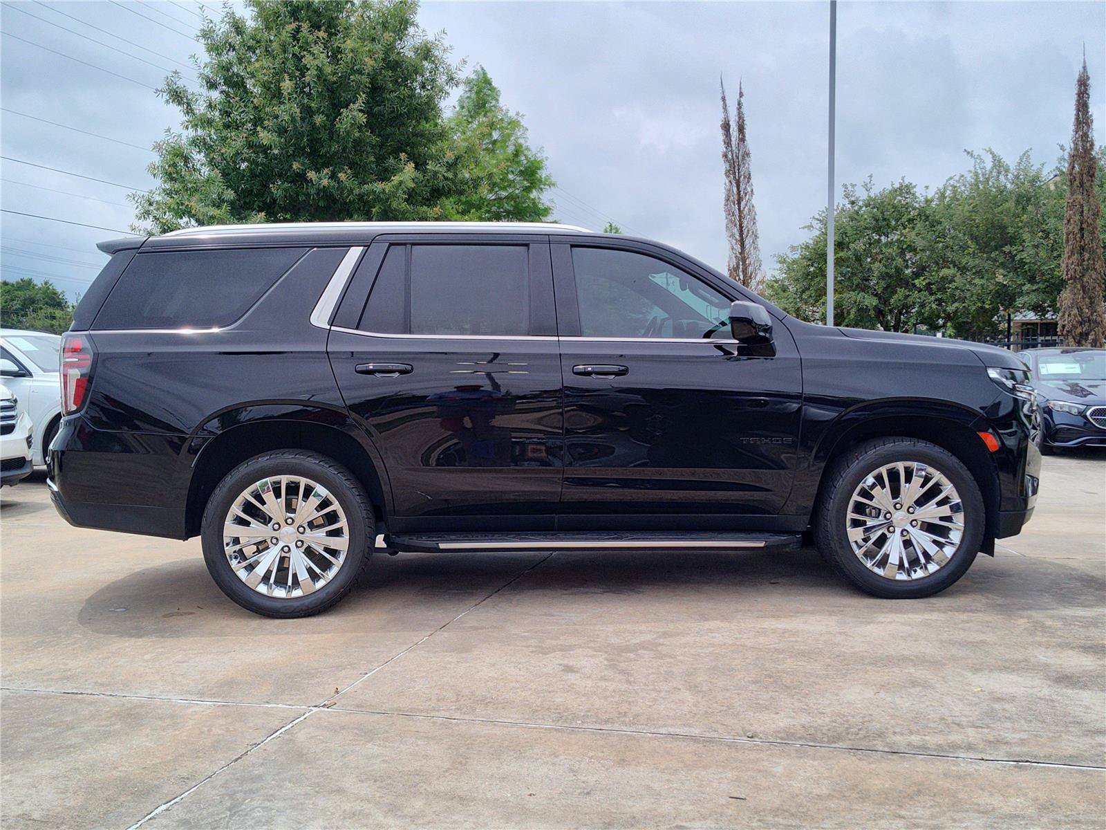 Used 2023 Chevrolet Tahoe LS w/ Driver Alert Package RWD image 8