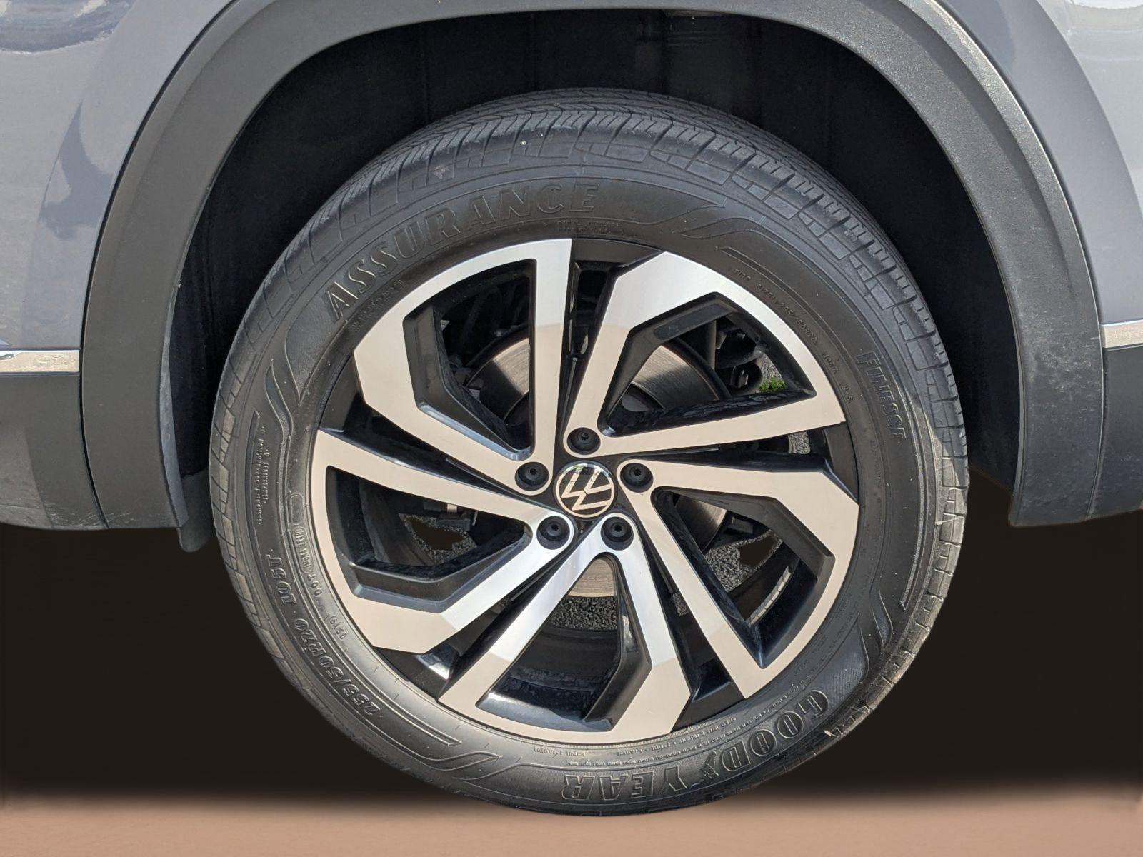 Used 2023 Volkswagen Atlas Cross Sport SEL image 19