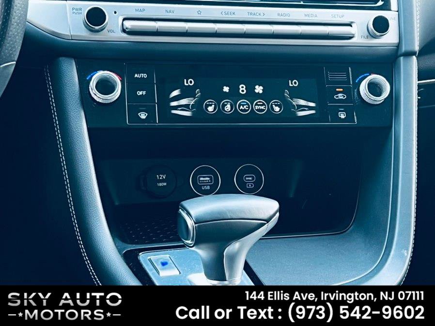 Used 2025 Genesis G70 2.5T AWD/4WD image 17