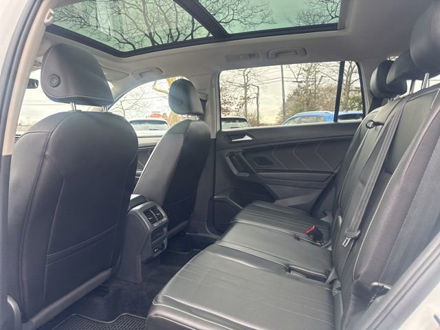 Certified 2024 Volkswagen Tiguan SE image 19