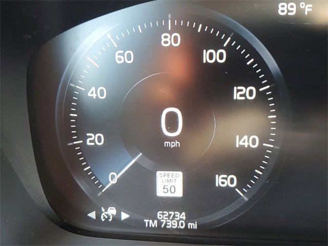 Used 2021 Volvo V90 T6 Cross Country image 11