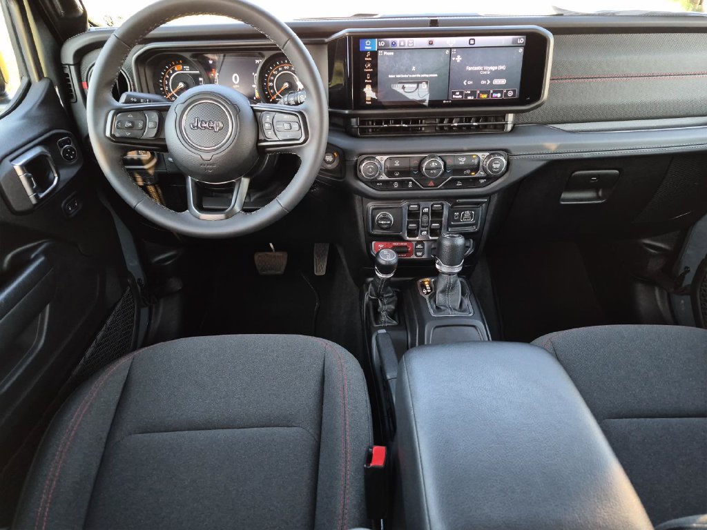 Used 2026 Jeep Wrangler Unlimited Rubicon AWD/4WD image 15