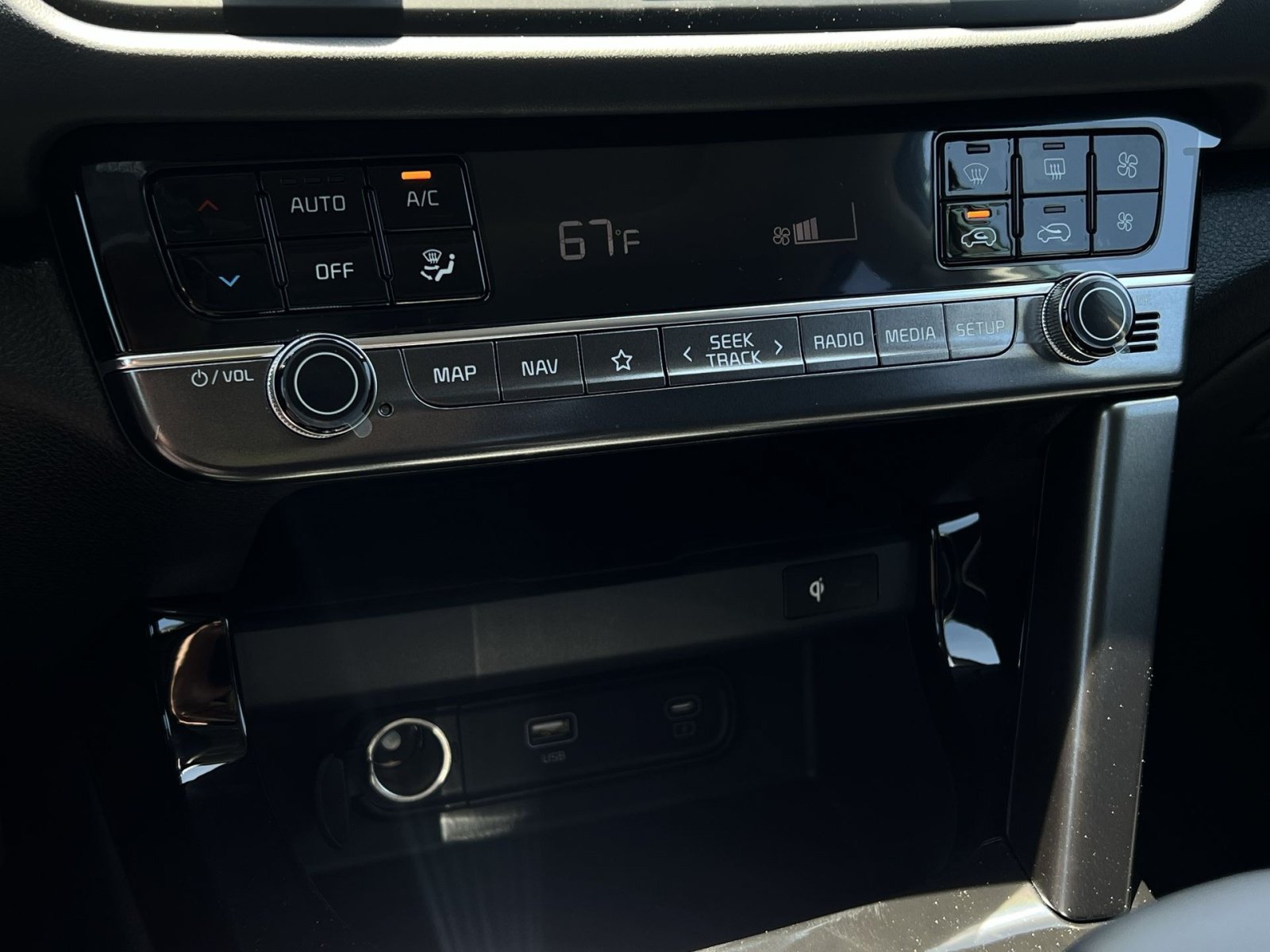 New 2026 Kia Seltos SX w/ SX Sunroof Package AWD/4WD image 25