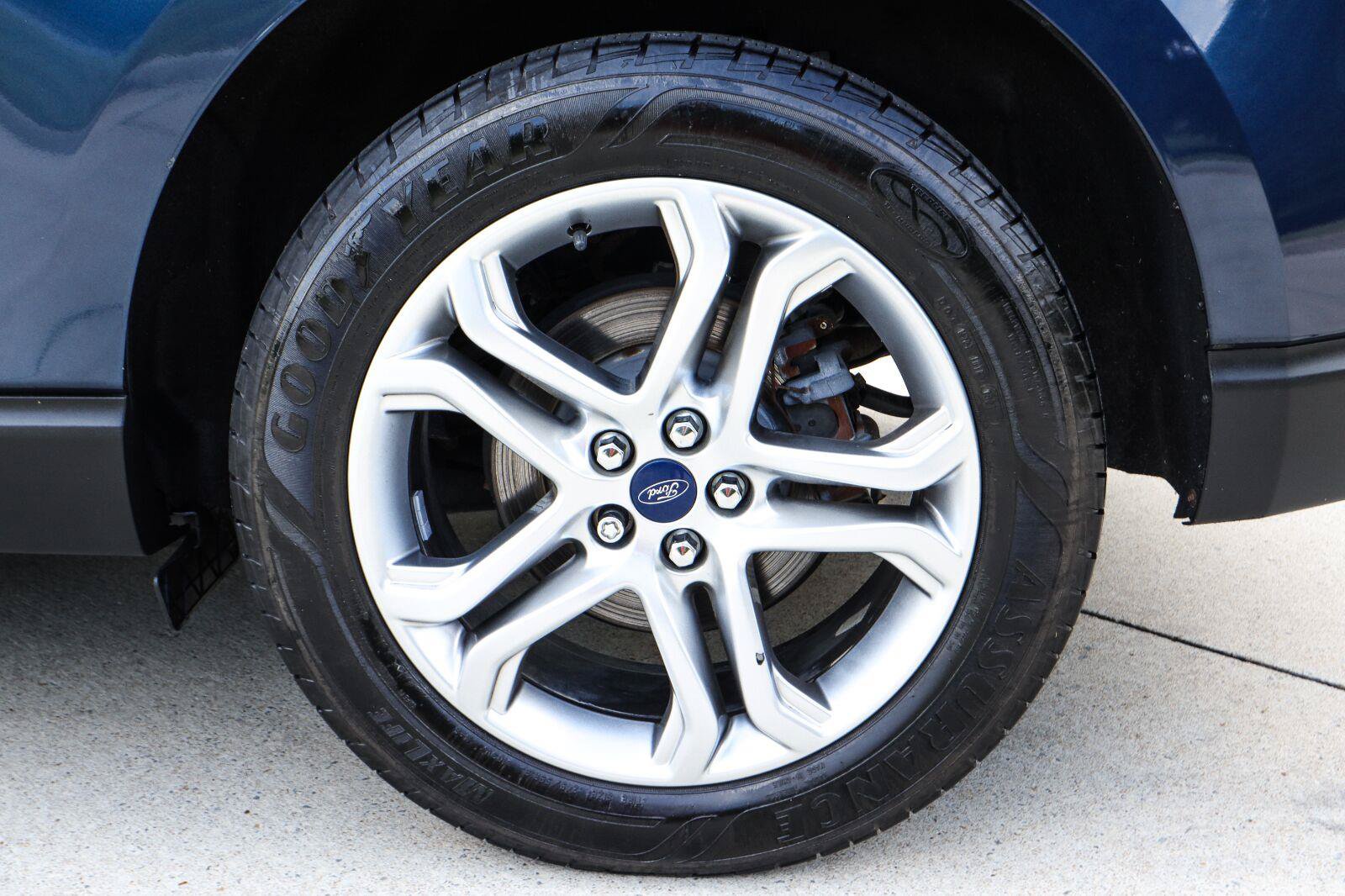 Used 2017 Ford Edge Titanium w/ Equipment Group 301A FWD image 24