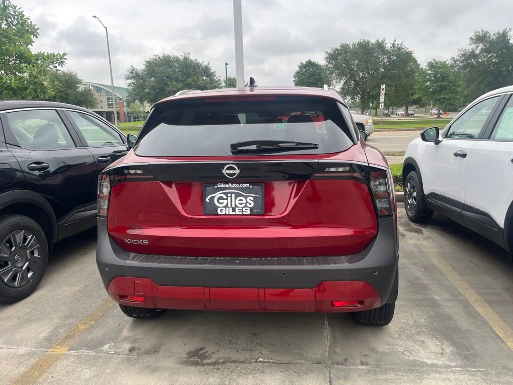 Used 2026 Nissan Kicks SV FWD image 5