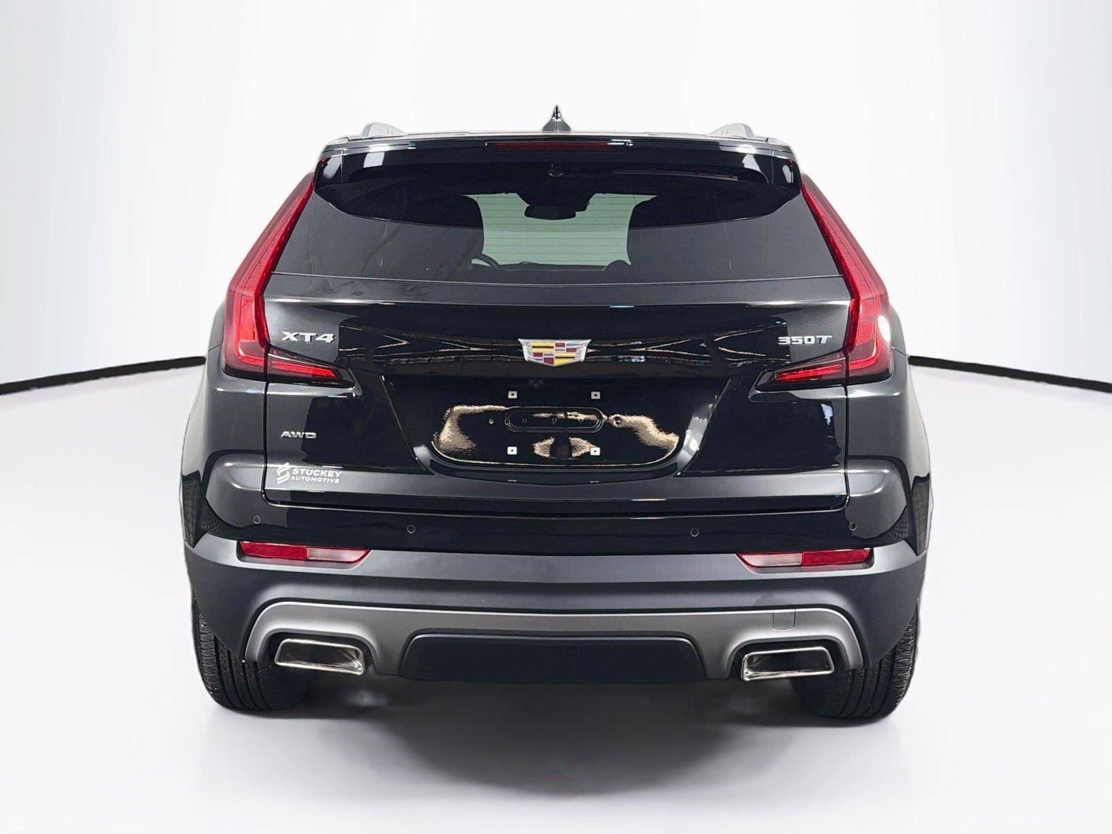 Used 2020 Cadillac XT4 Premium Luxury w/ Cold Weather Package AWD/4WD image 10
