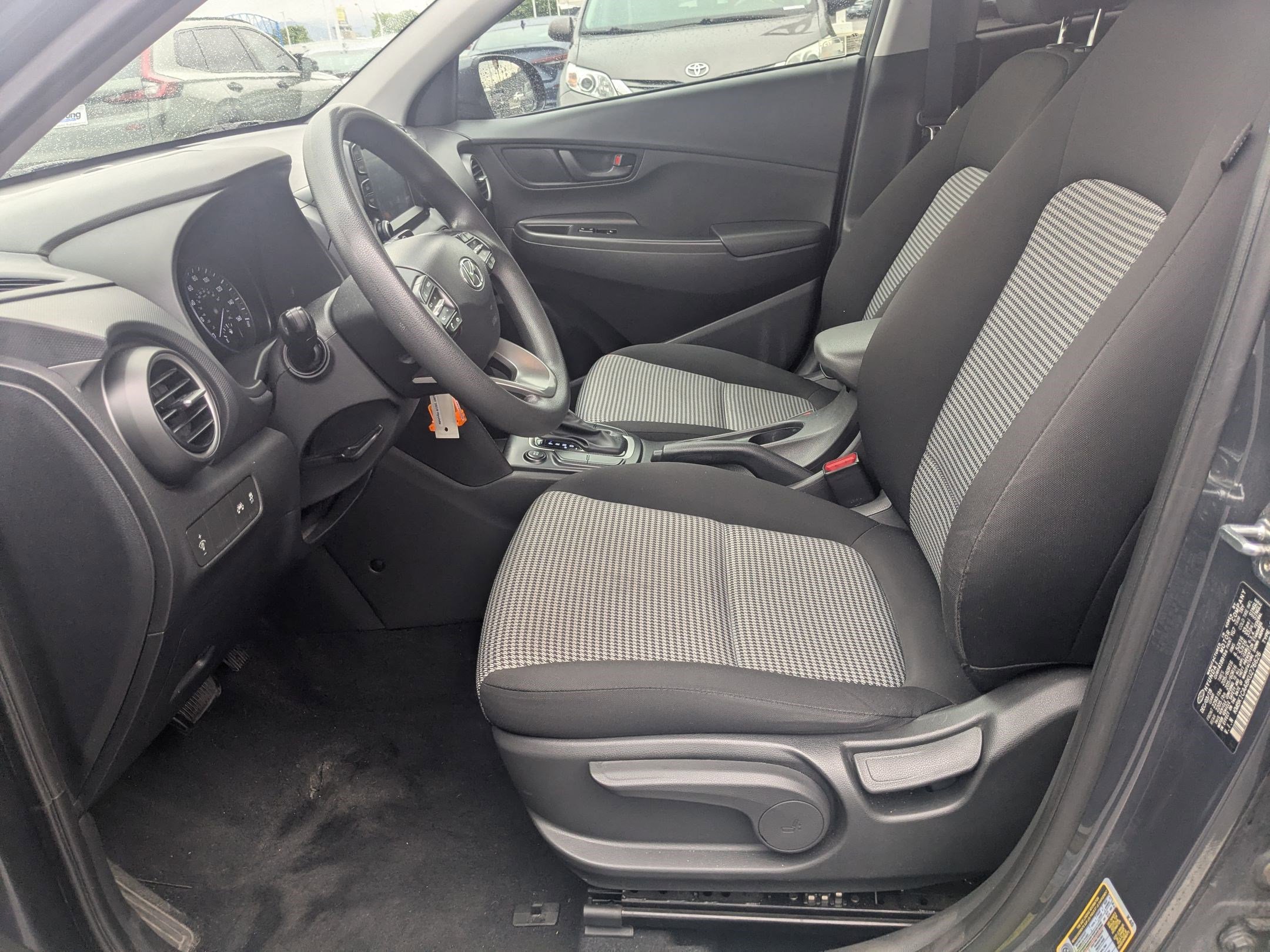 Used 2019 Hyundai Kona SE AWD/4WD image 17