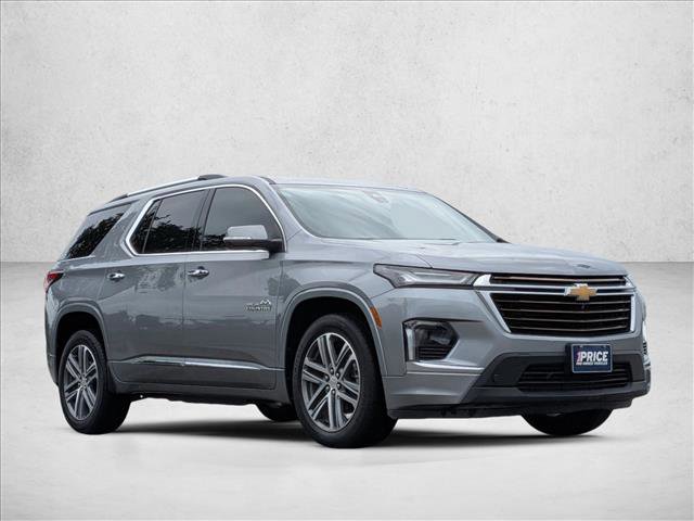 Used 2023 Chevrolet Traverse High Country FWD image 3