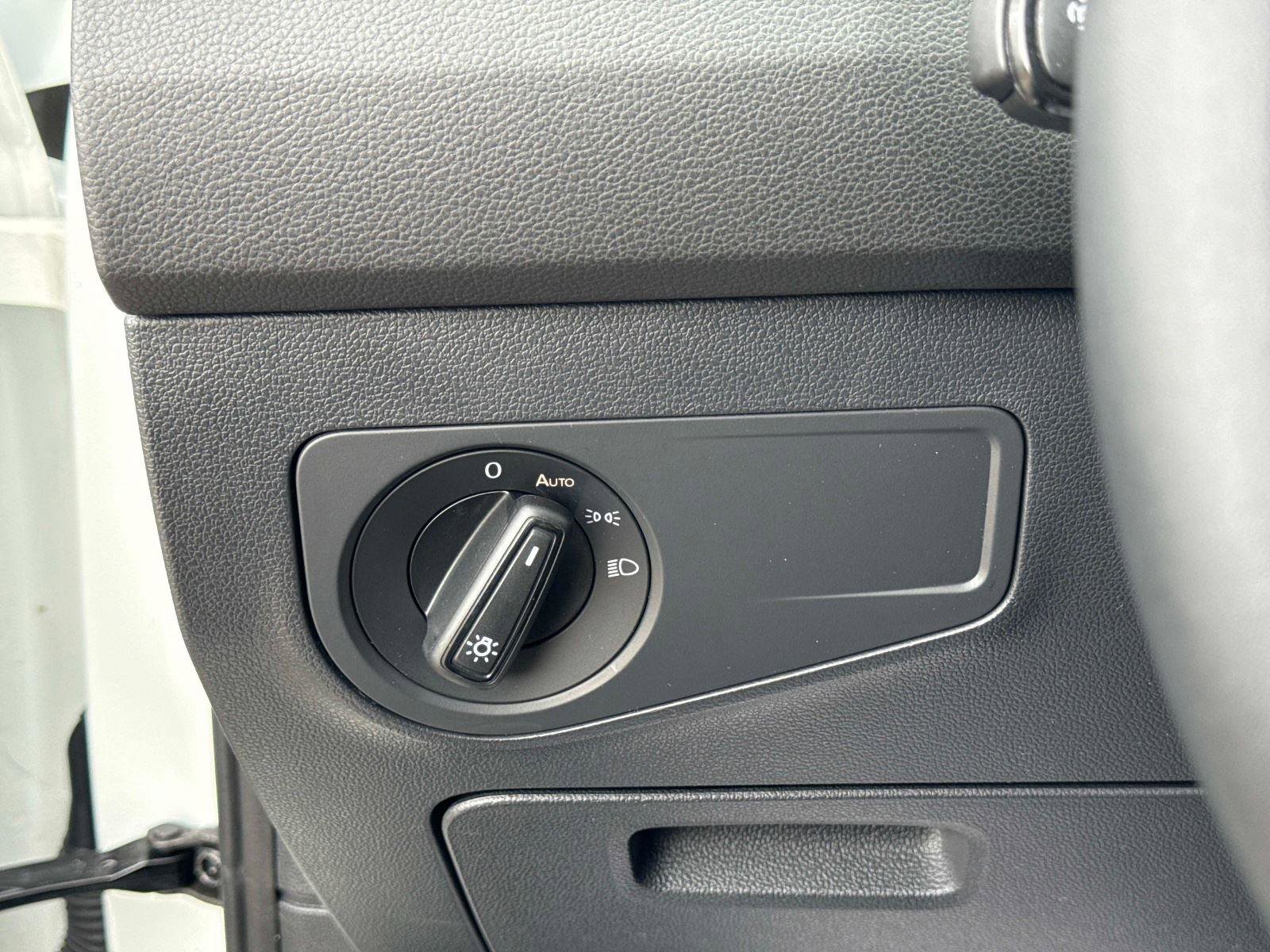 Used 2024 Volkswagen Tiguan S image 31