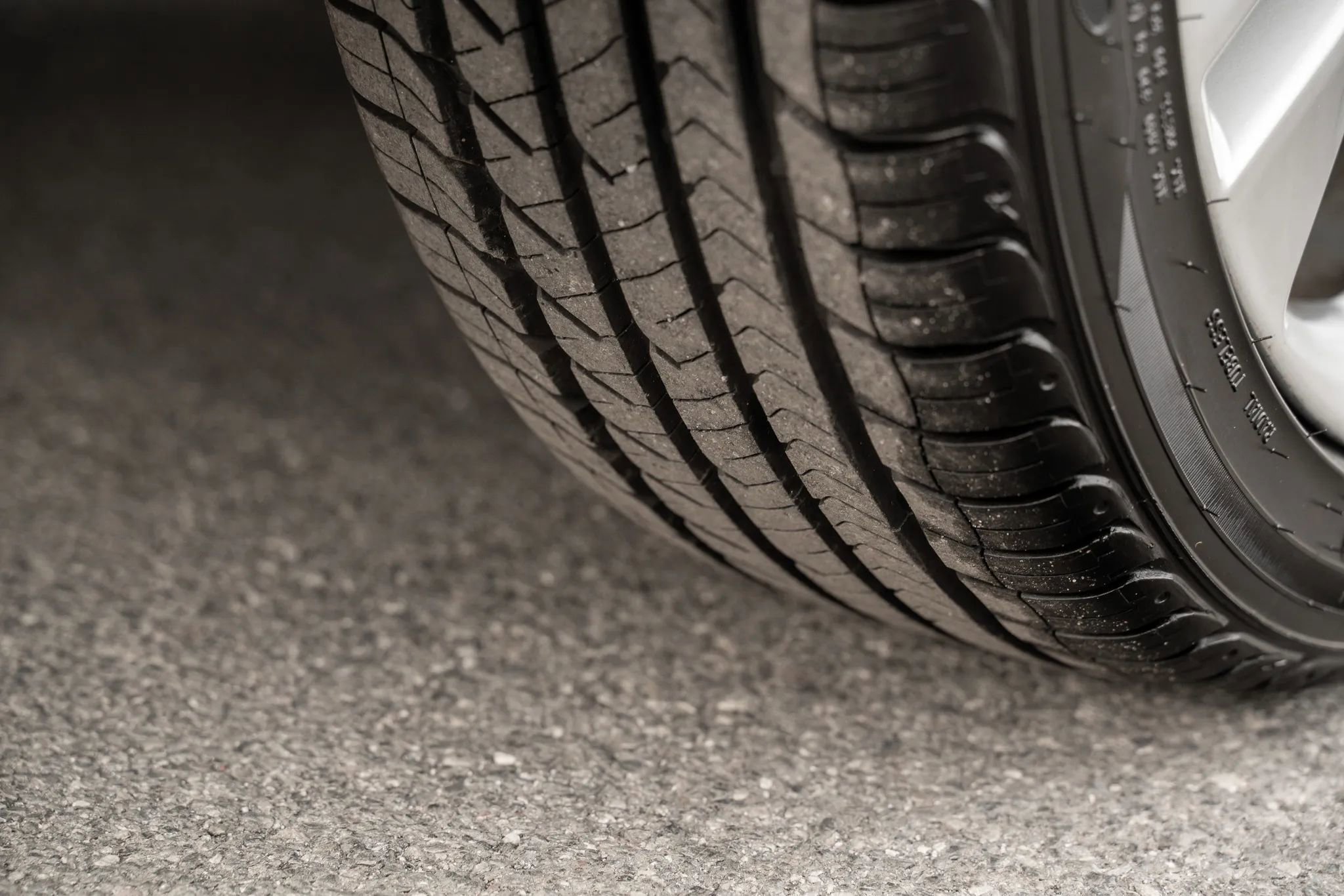 Used 2013 Chevrolet Cruze LTZ FWD image 25