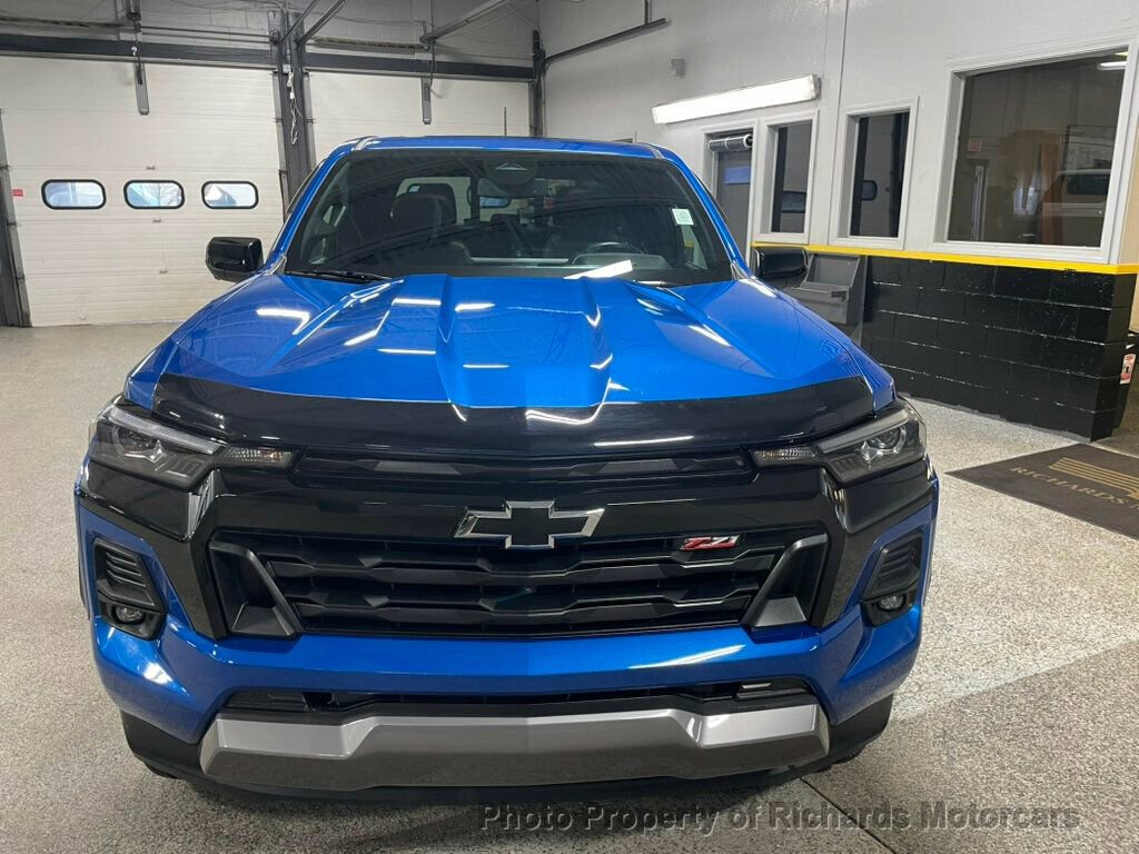 Used 2023 Chevrolet Colorado Z71 w/ Z71 Convenience Package 2 image 3