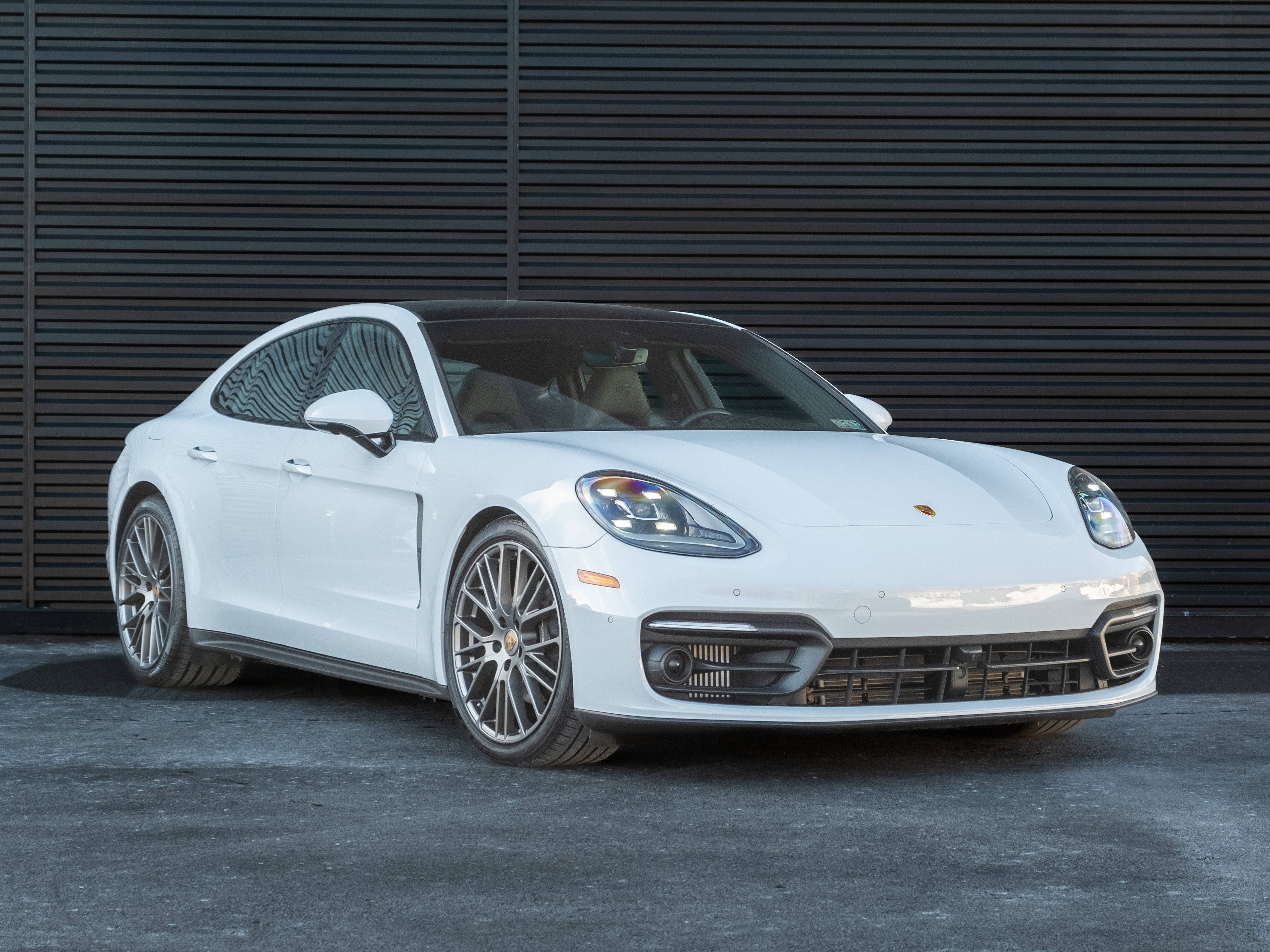 Certified 2023 Porsche Panamera 4 Platinum Edition image 10